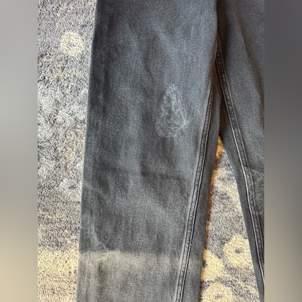Hollister High-Waisted Black Jeans with Butterfly Print - Picture 3 of 12